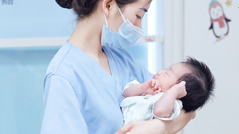 母婴护理师收费标准2025：揭秘影响价格的关键因素**