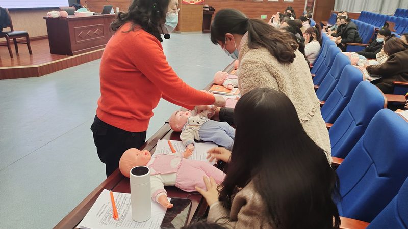 宝宝游泳馆选对了吗？揭秘如何科学选择